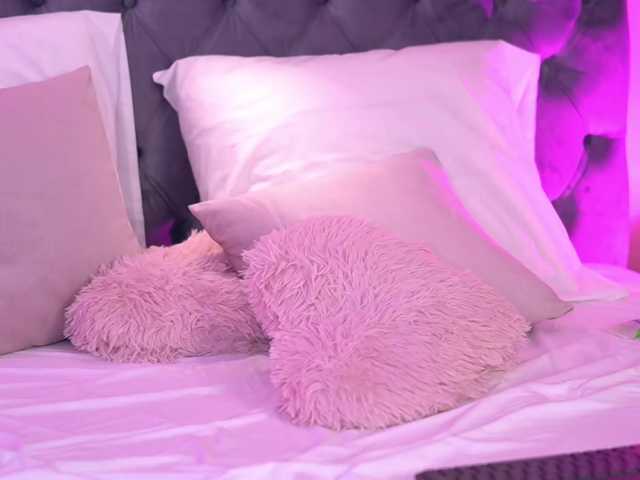 CellineHudson live cam on BongaCams