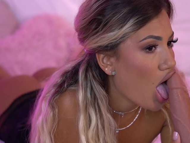 CellineHudson live cam on BongaCams