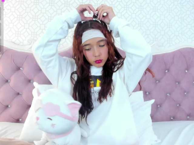 Valery-Smith live cam on BongaCams
