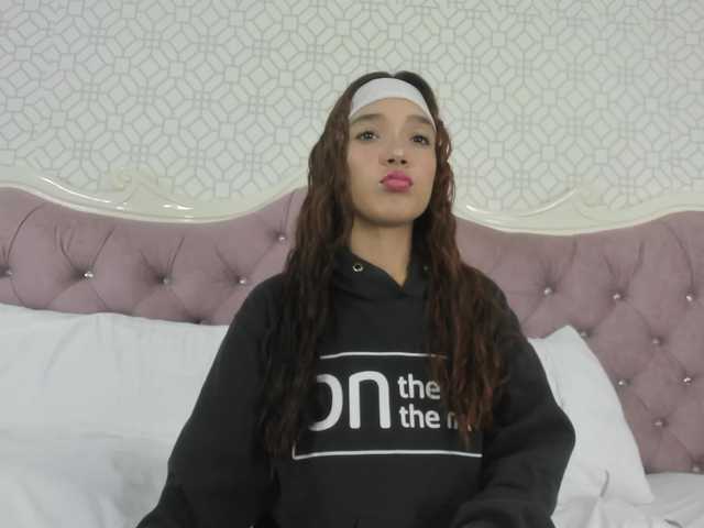 Valery-Smith live cam on BongaCams