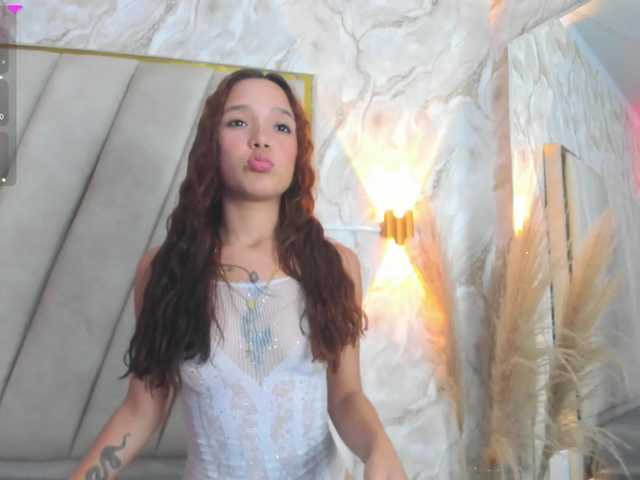 Valery-Smith live cam on BongaCams