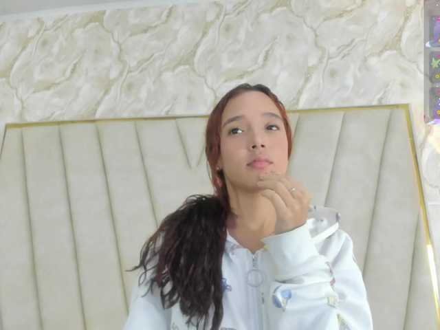 Valery-Smith live cam on BongaCams