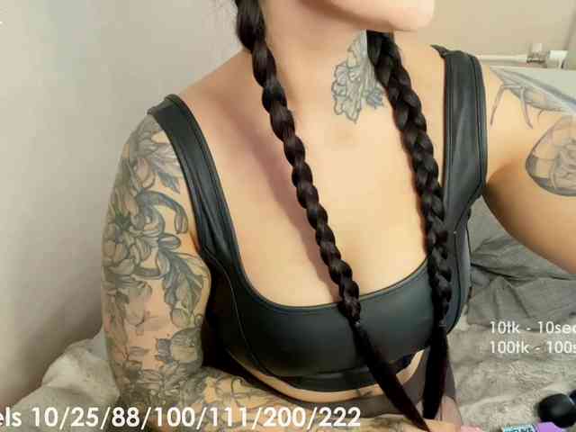 xxtina webcam
