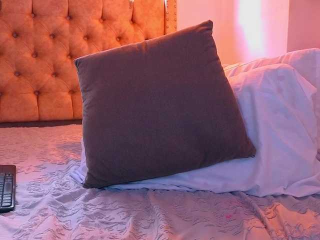 KeryHilson live cam on BongaCams