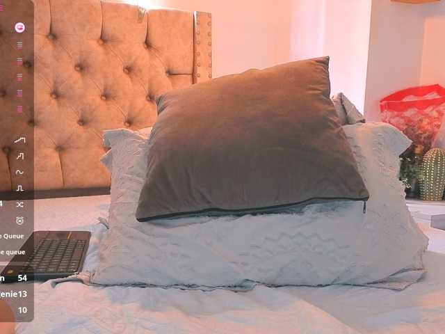 KeryHilson live cam preview