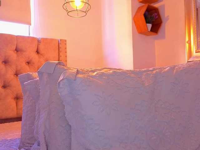 KeryHilson live cam on BongaCams