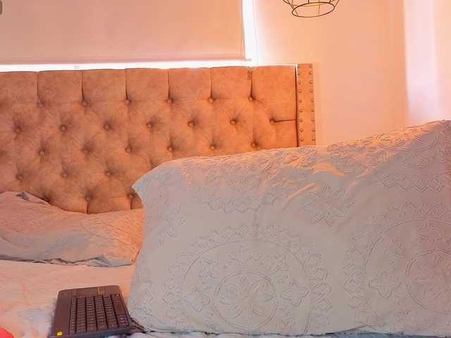 KeryHilson live cam on BongaCams