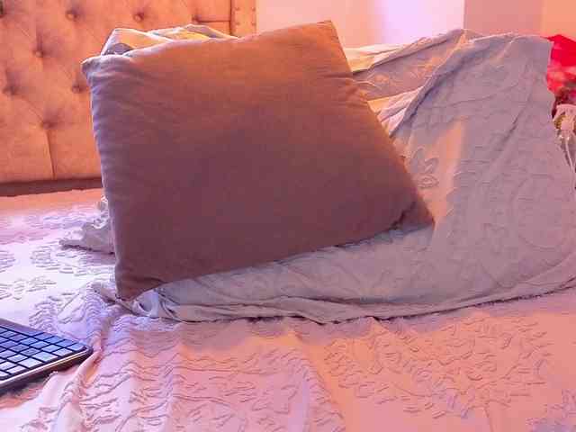 KeryHilson webcam