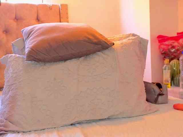 KeryHilson webcam