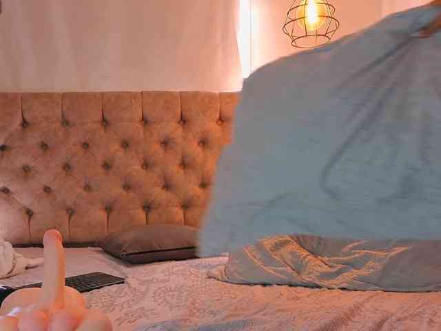 KeryHilson webcam