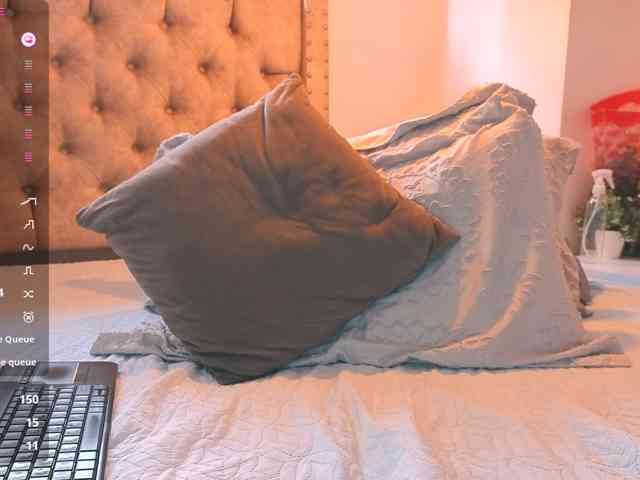KeryHilson webcam