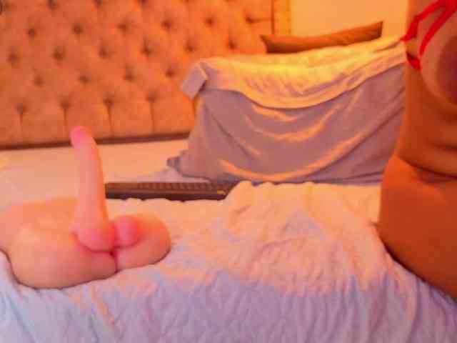 KeryHilson webcam