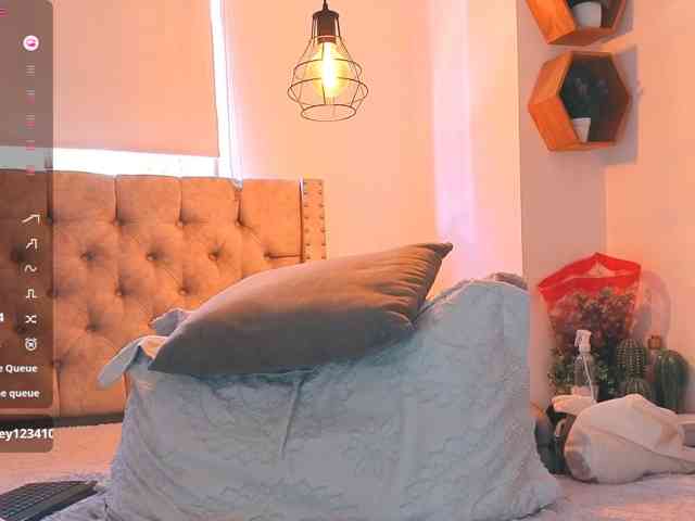 KeryHilson webcam