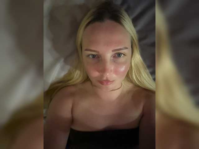 Hixan live cam on BongaCams