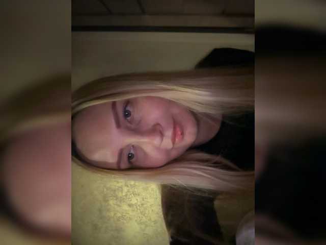 Hixan live cam on BongaCams