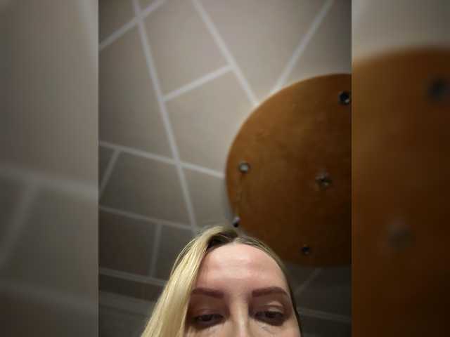 Hixan live cam on BongaCams