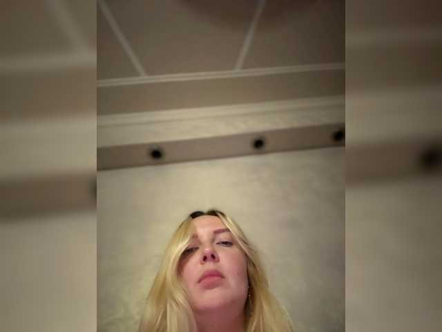 Hixan live cam on BongaCams