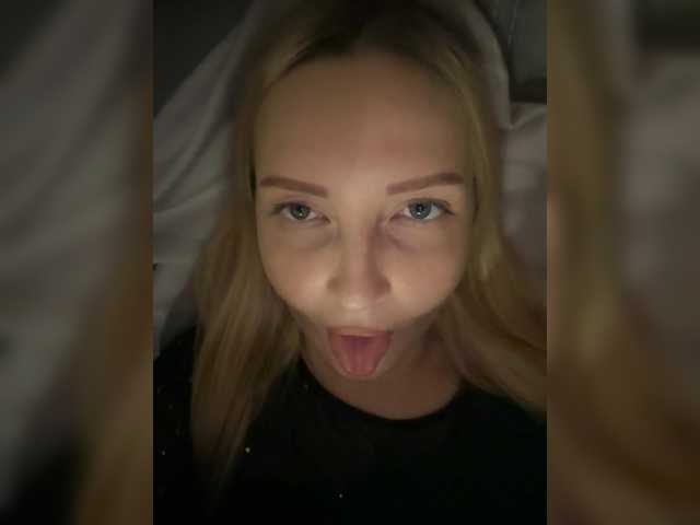 Hixan live cam on BongaCams
