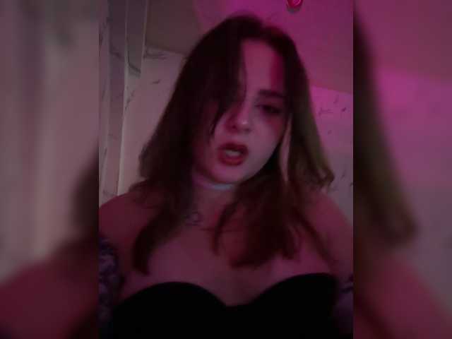 Milka611 live webcam show