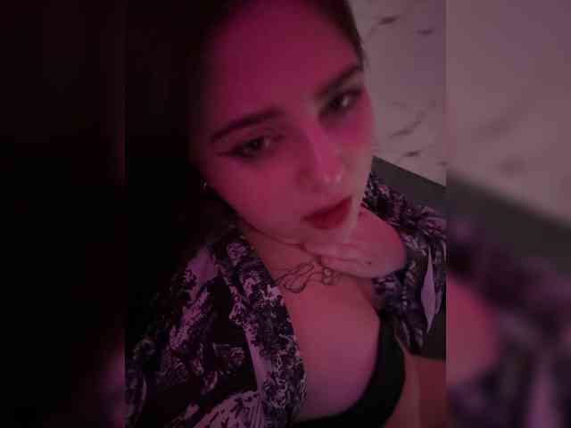 Milka611 webcam