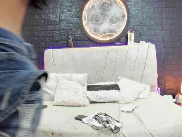 AMMBER-HONEY webcam