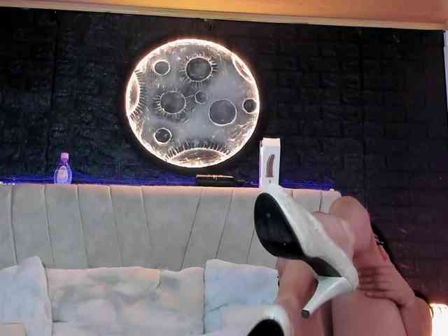 AMMBER-HONEY Live Webcam on BongaCams