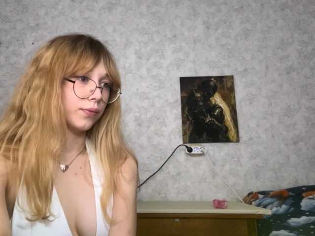 LisabethTriarsi live webcam show