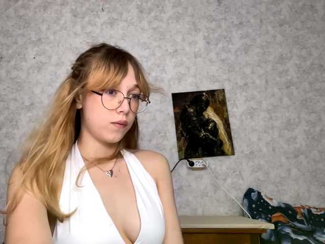 LisabethTriarsi live webcam show