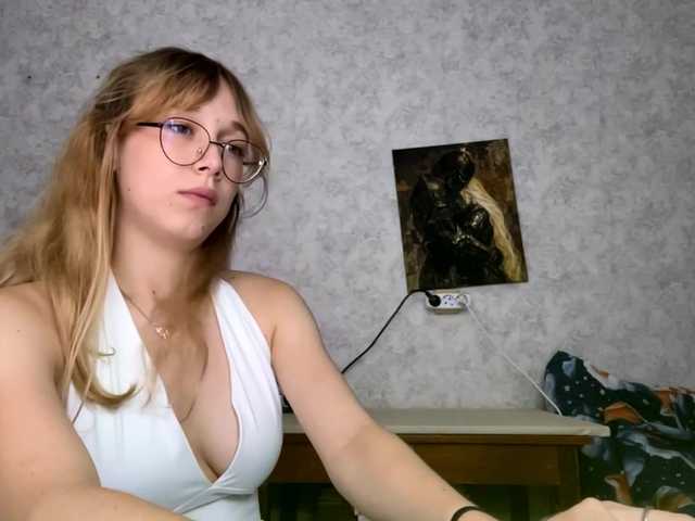 LisabethTriarsi live webcam show