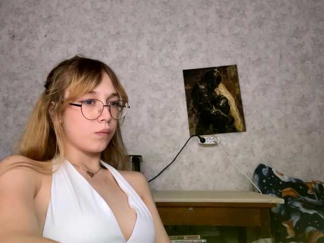 LisabethTriarsi live webcam show