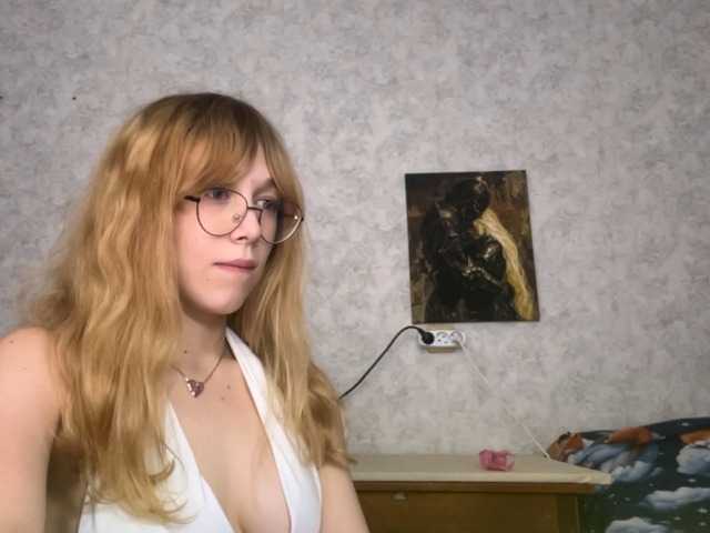 LisabethTriarsi live webcam show