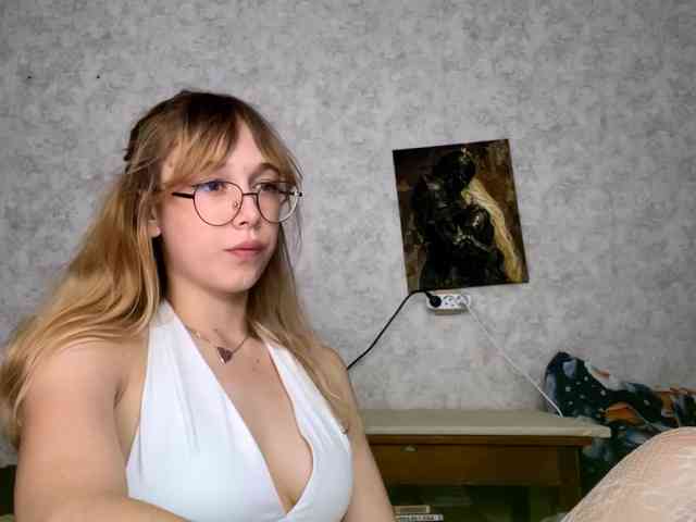 Model: LisabethTriarsi