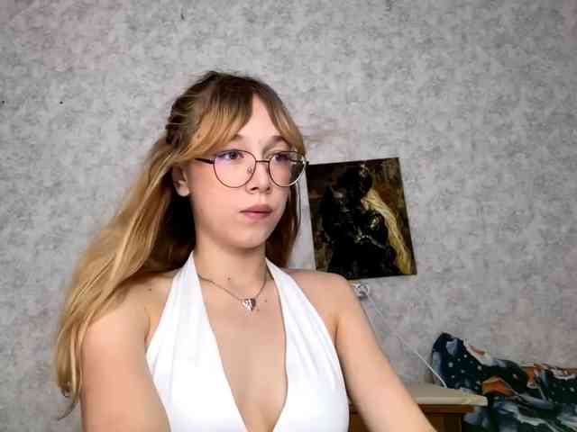 Model: LisabethTriarsi