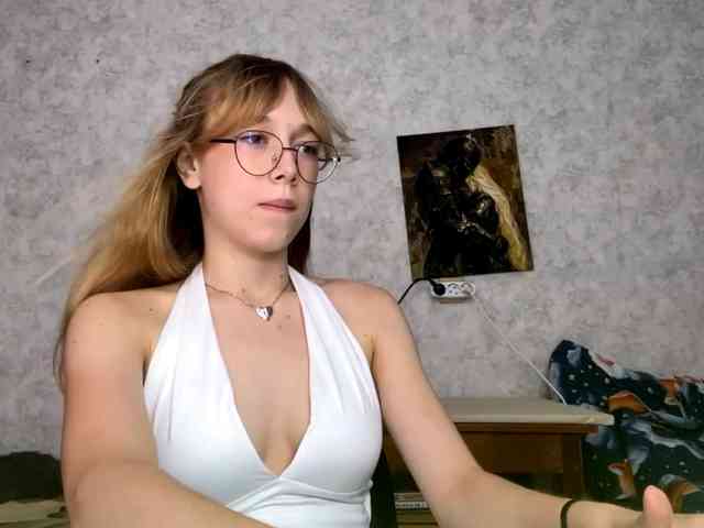 LisabethTriarsi webcam