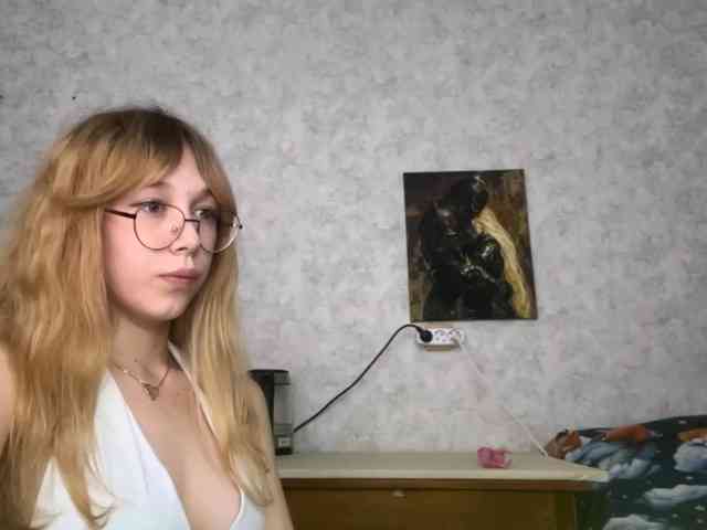 LisabethTriarsi webcam