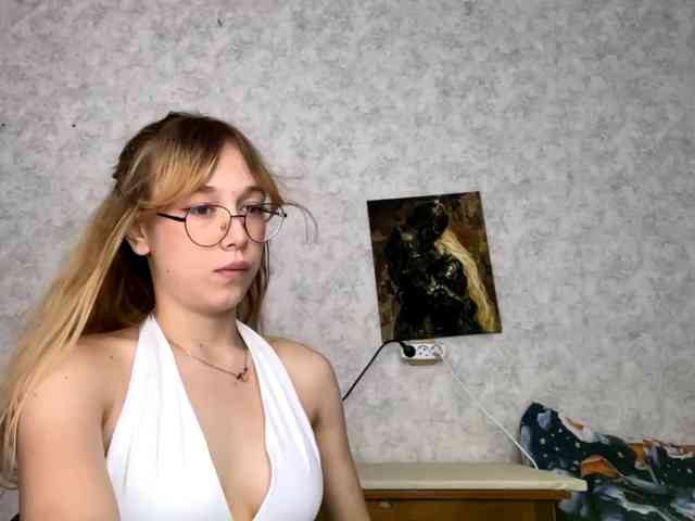 LisabethTriarsi webcam