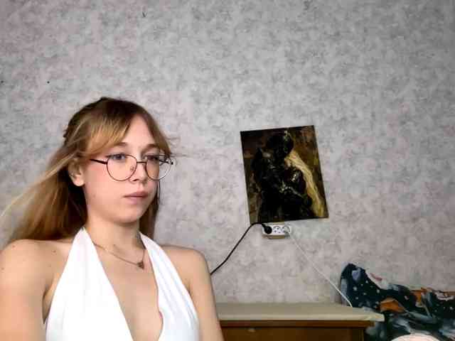 LisabethTriarsi webcam