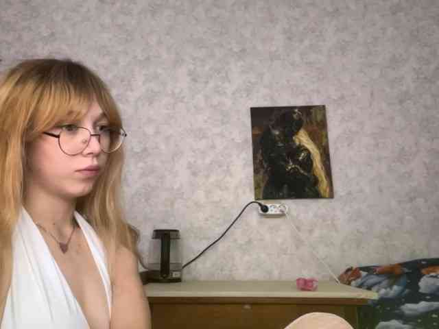 LisabethTriarsi webcam