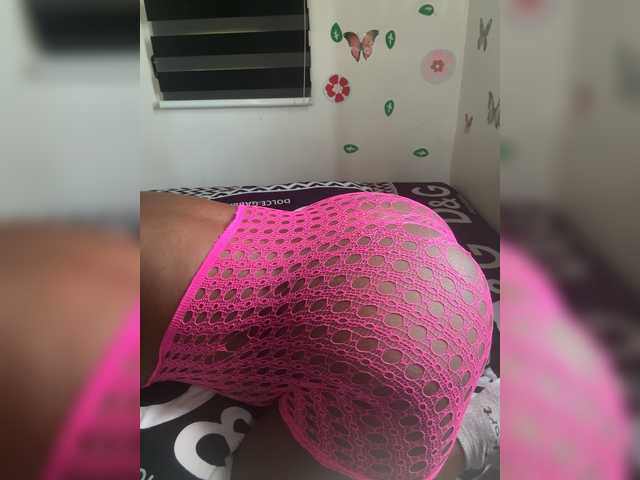 CharmingAura2 live webcam show