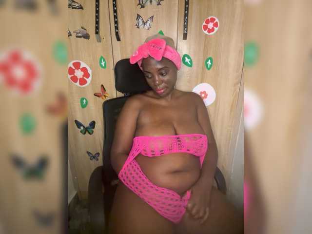 CharmingAura2 live cam on BongaCams