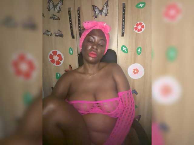 CharmingAura2 live cam on BongaCams