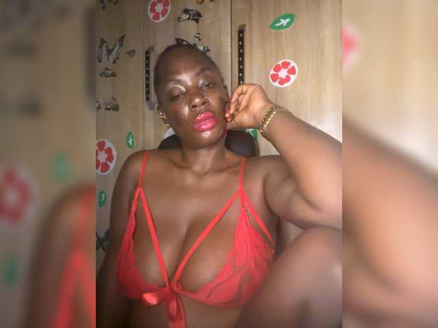 CharmingAura2 live cam on BongaCams