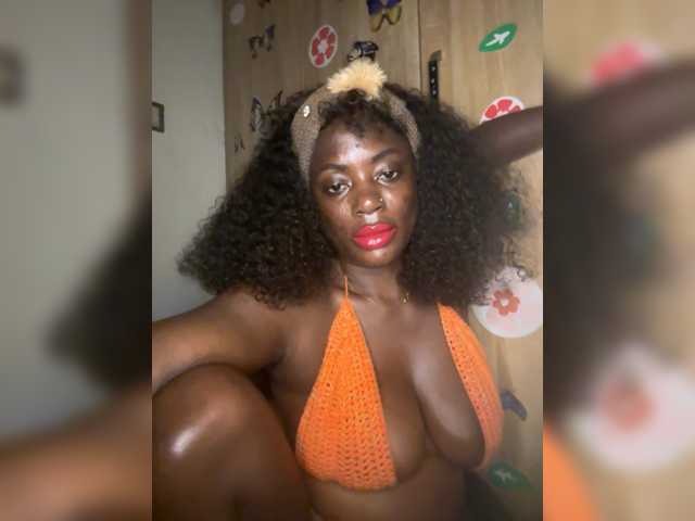 CharmingAura2 live cam on BongaCams