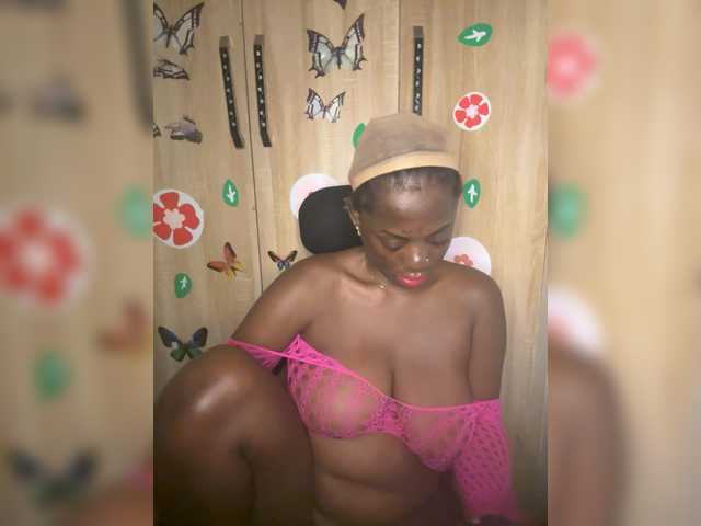 CharmingAura2 live webcam show