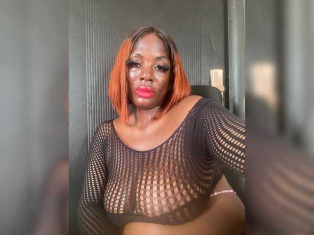 CharmingAura2 live cam on BongaCams