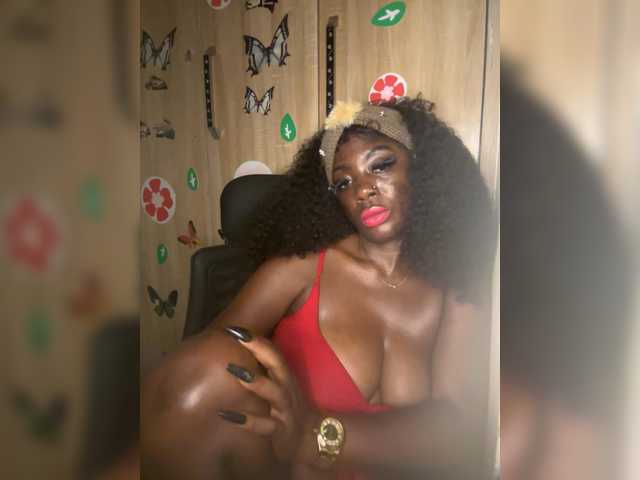 CharmingAura2 live cam on BongaCams