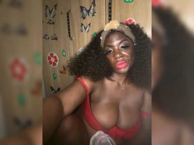 CharmingAura2 live cam on BongaCams