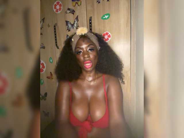 CharmingAura2 live cam on BongaCams