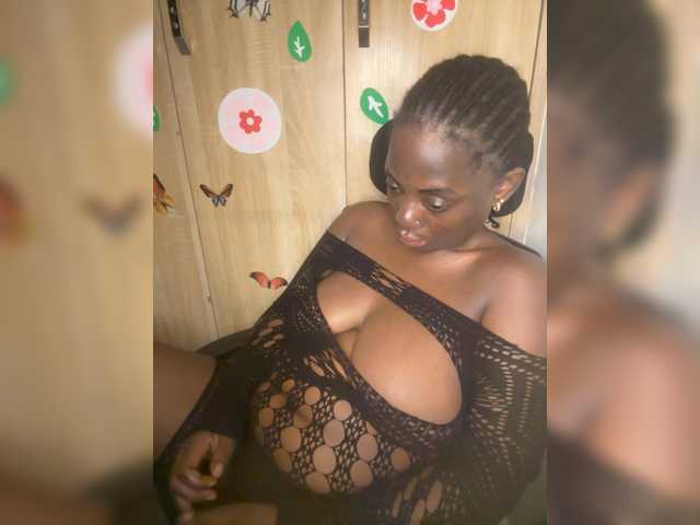 CharmingAura2 live cam on BongaCams