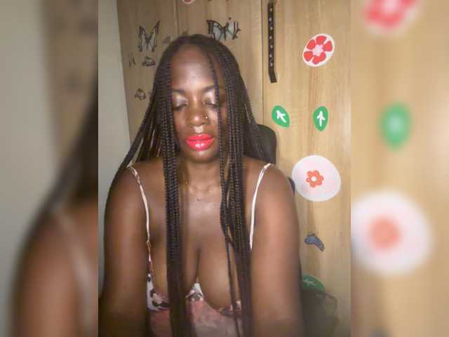 CharmingAura2 live cam on BongaCams